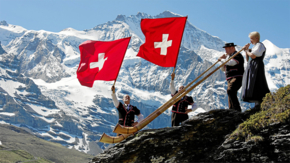 Schweiz Alphornbläser Foto Schweiz Tourismus.jpg